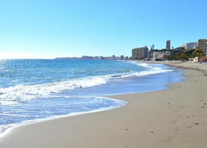 Beautiful Coastal 3-bedroom - 1 Minute Away From Fuengirola