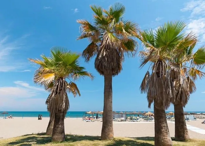 Beautiful Coastal 3-bedroom - 1 Minute Away From Fuengirola